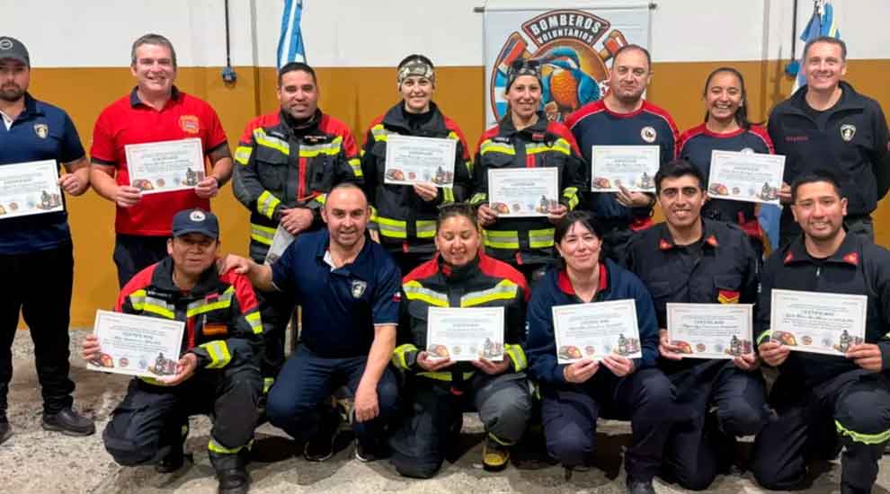 Bomberos Voluntarios de Esquel se perfeccionaron en rescate vehicular