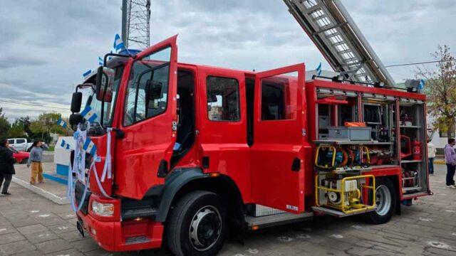 Choele Choel: Nueva autobomba para el cuartel de Bomberos Voluntarios