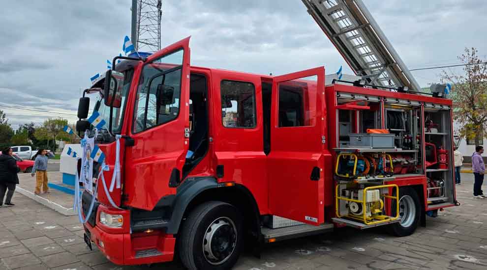Choele Choel: Nueva autobomba para el cuartel de Bomberos Voluntarios