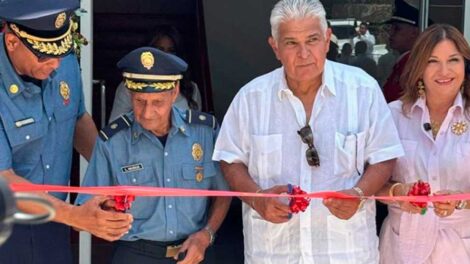 El presidente Mulino inauguró la moderna estación de bomberos en Guararé