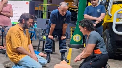 Concordia: Bomberos capacitaron en RCP y Primeros Socorros a sus propias familias