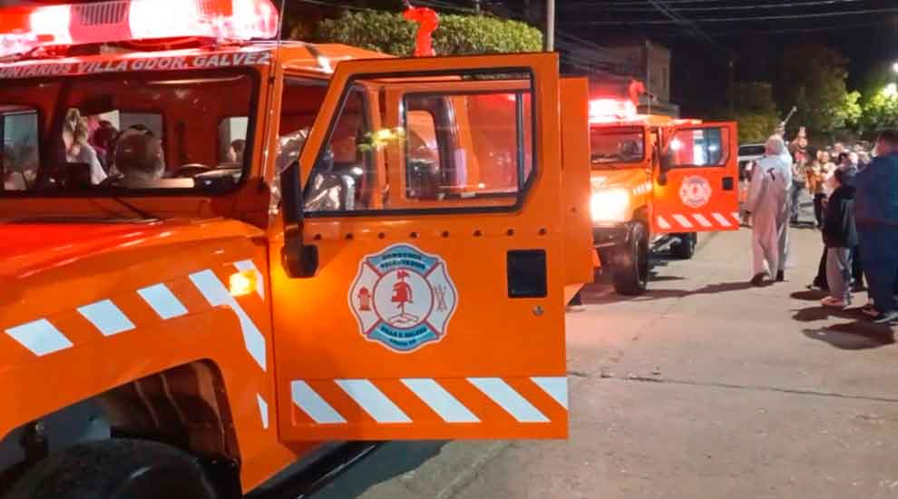 Bomberos celebraron su 54° aniversario con nuevo equipamiento