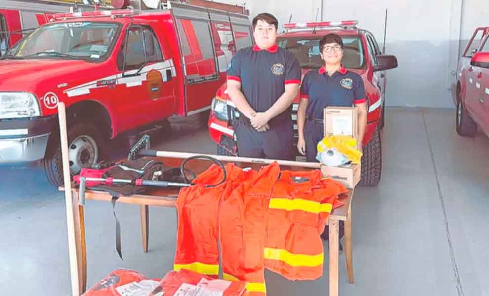 Bomberos recibieron equipamiento forestal clave a través de una campaña nacional