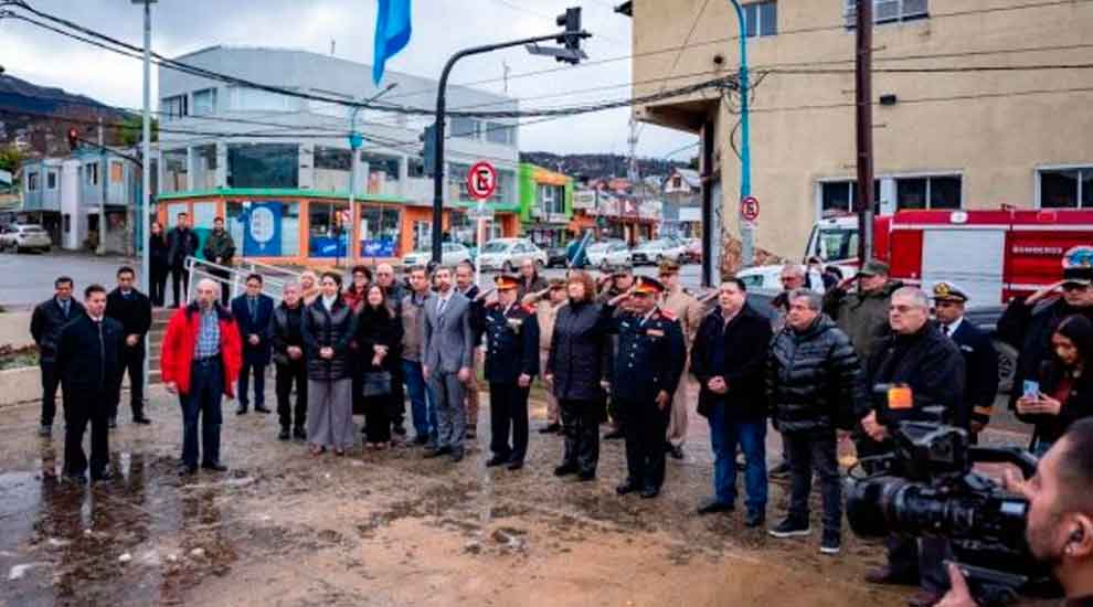 Bomberos Voluntarios de Ushuaia celebraron su 80° aniversario