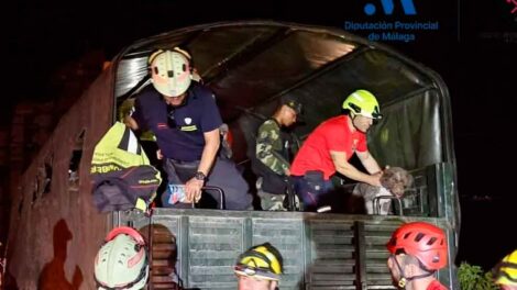 Bomberos de Málaga operan con drones térmicos y sensores en la zona cero de Venezuela