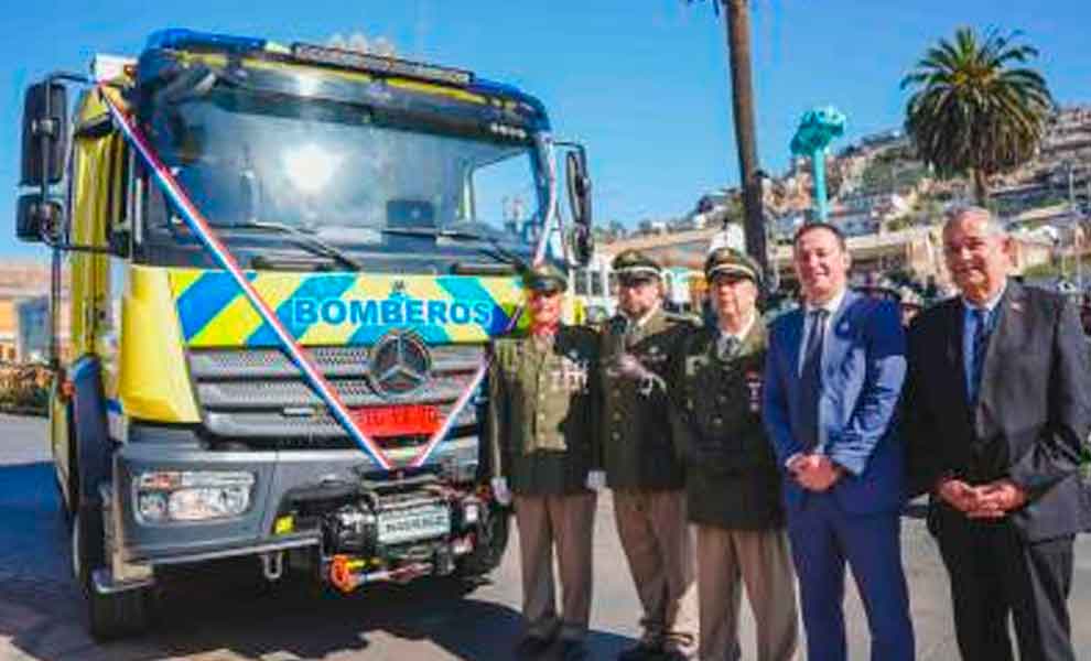 Bomberos de Coquimbo conmemoró su 148° aniversario con la incorporación de material mayor
