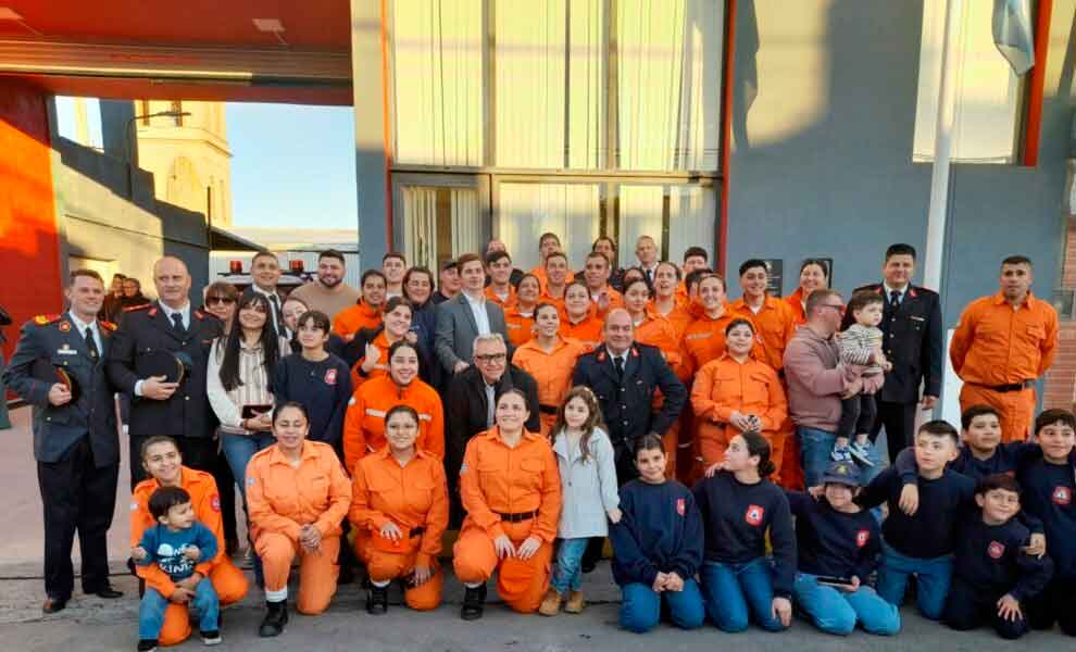 Bomberos Voluntarios de Sampacho inauguraron su moderno "Cuartel Modelo"