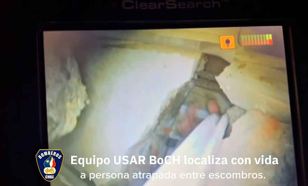 Bomberos de Chile localizan a un sobreviviente bajo dos niveles de subterráneo