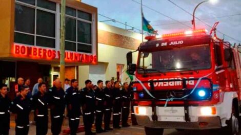 Bomberos Voluntarios de Nueve de Julio celebran sus 80 años de historia