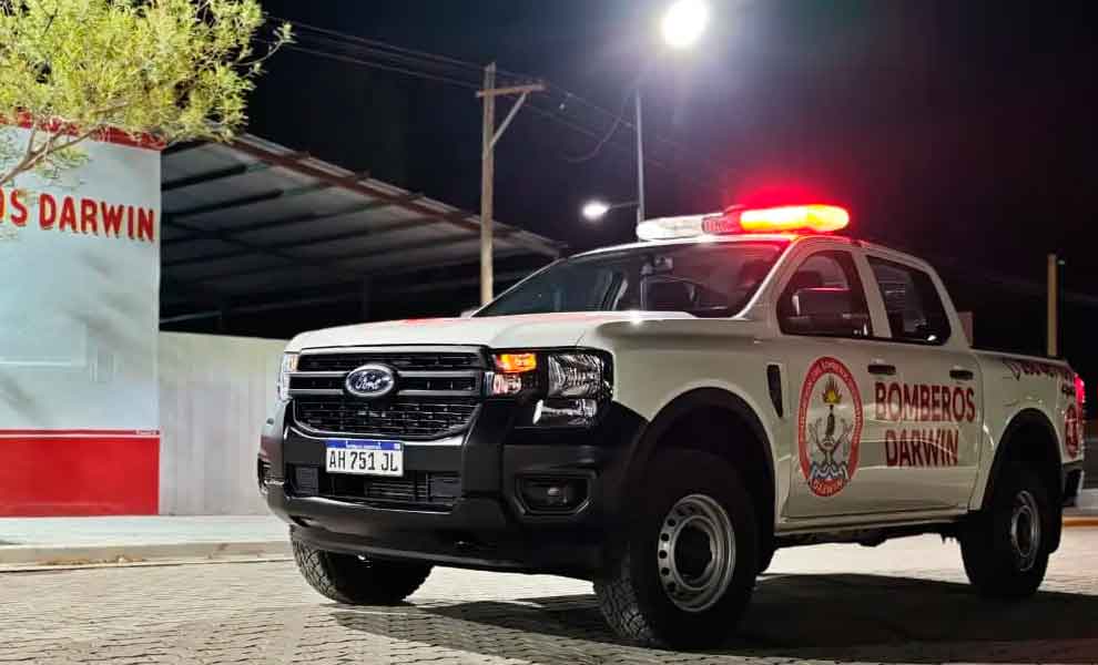 Bomberos Voluntarios de Darwin incorporó su primera unidad liviana cero kilómetro