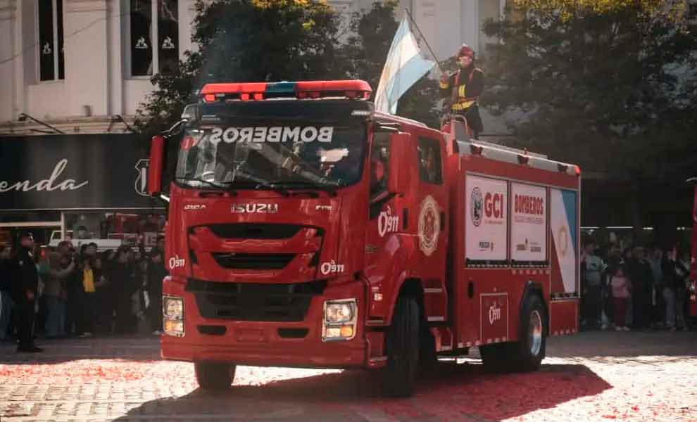 La Dirección de Bomberos de la Policía de Córdoba celebró sus 138 años