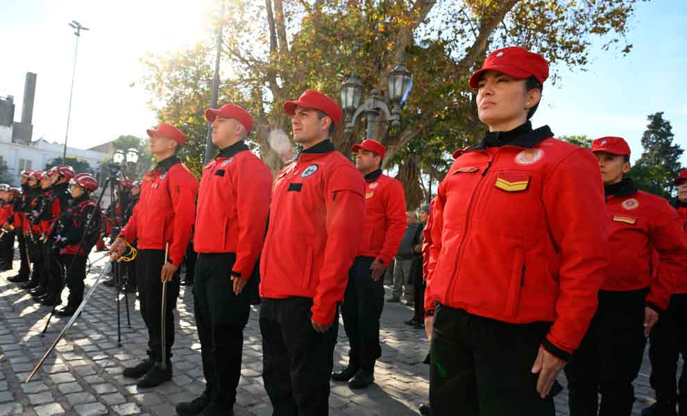 La Dirección de Bomberos de la Policía de Córdoba celebró sus 138 años