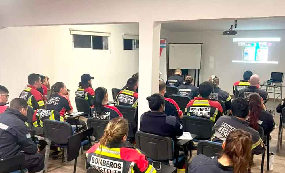 Bomberos Voluntarios de Esquel se capacitaron en el uso táctico de cámaras térmicas