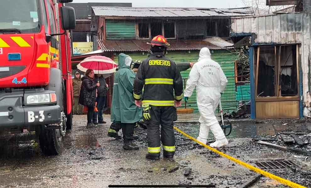 Un incendio consumió por completo la Tercera Compañía junto a su equipamiento y un carro bomba