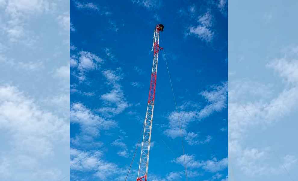 Bomberos de Alicia instalan una nueva antena para optimizar sus comunicaciones