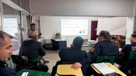 Bomberos de Lomas de Zamora se capacitaron con Daimler Benz en mantenimiento y nuevas tecnologías