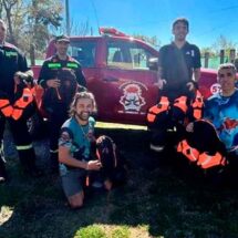 Donan chalecos de rescate acuático a Bomberos voluntarios