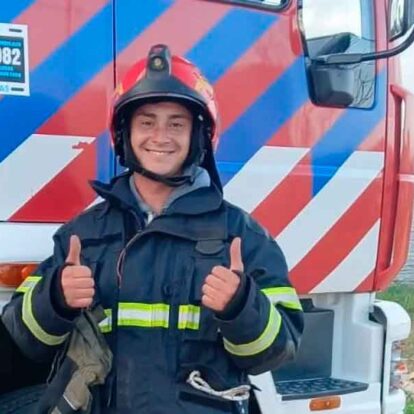 Brindaron un emotivo acompañamiento a un bombero en proceso de recuperación