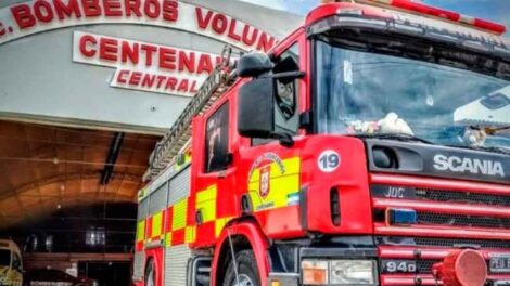 Bomberos de Centenario denunciaron agresiones durante un incendio