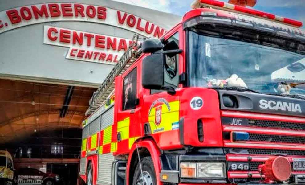Bomberos de Centenario denunciaron agresiones durante un incendio