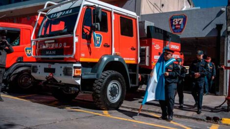 Bomberos de Campana celebraron su aniversario con la presentación de nuevas unidades