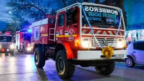 El Móvil 28 de Bomberos Voluntarios de General Roca tuvo su emotivo bautismo