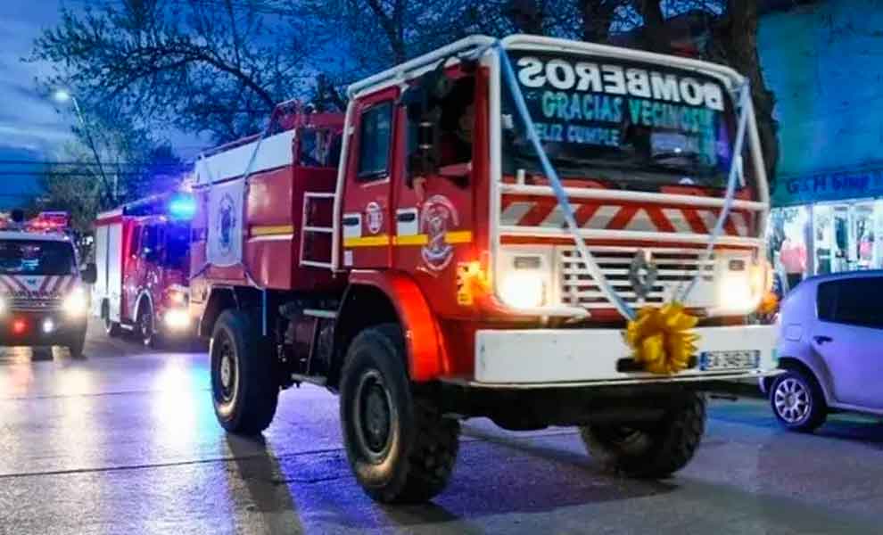 El Móvil 28 de Bomberos Voluntarios de General Roca tuvo su emotivo bautismo