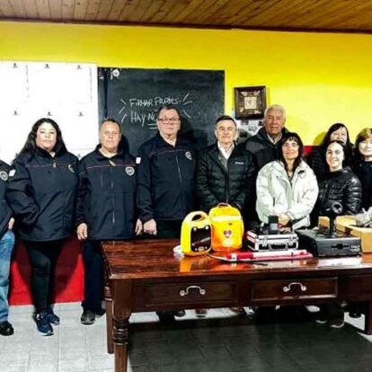 Bomberos Voluntarios de Roberts equipamiento indumentaria Lincoln