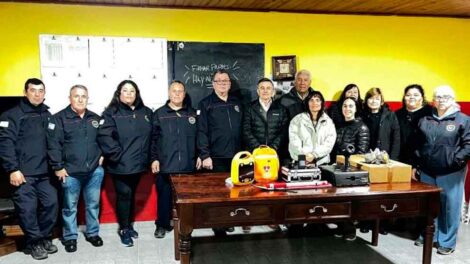 Bomberos Voluntarios de Roberts equipamiento indumentaria Lincoln