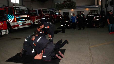 Bomberos desarrollaron una jornada intensiva de capacitación en socorrismo y atención prehospitalaria