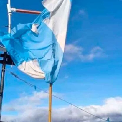 Vandalizaron la repetidora de VHF de Bomberos de Dina Huapi en la cumbre del cerro Villegas