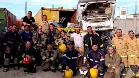 Bomberos Voluntarios de Puerto Madryn dictaron una capacitación técnica en Rescate Vehicular