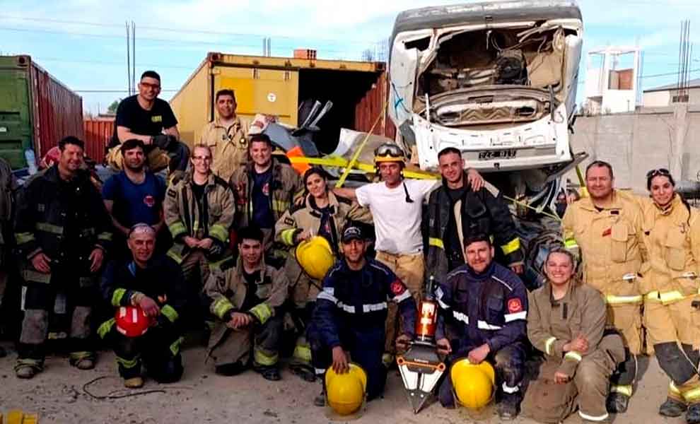 Bomberos Voluntarios de Puerto Madryn dictaron una capacitación técnica en Rescate Vehicular