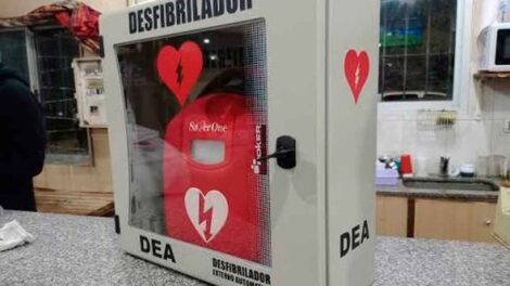 Bomberos Voluntarios de Punta Alta instalaron un Desfibrilador Externo Automático