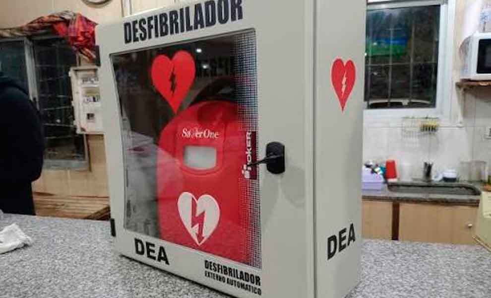 Bomberos Voluntarios de Punta Alta instalaron un Desfibrilador Externo Automático