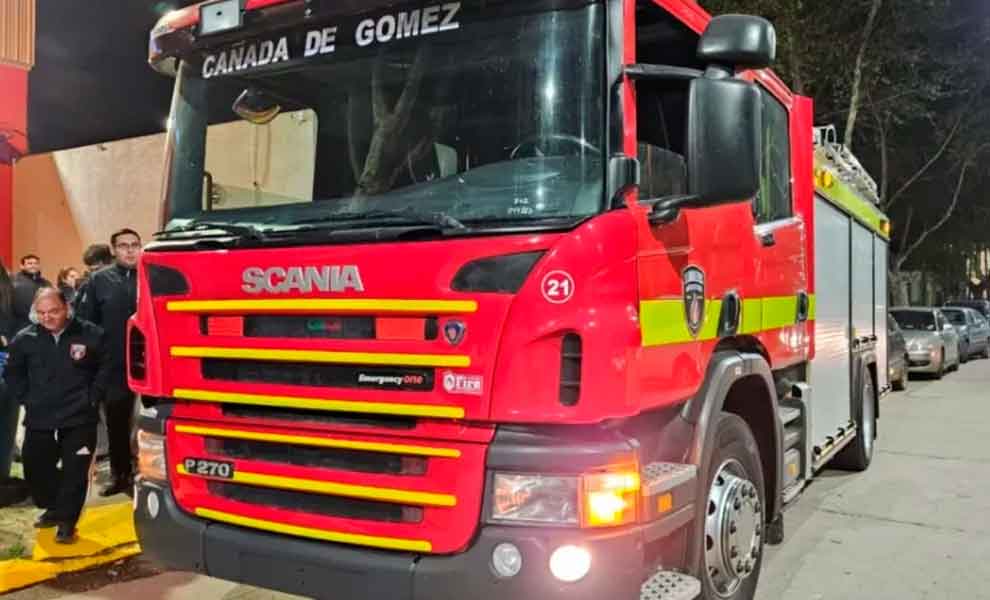 Bomberos Voluntarios de Cañada de Gómez incorporaron una nueva autobomba