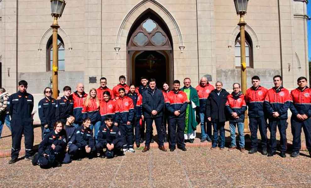 Bomberos Voluntarios de Chacabuco festejaron el 46° aniversario de la fundación del cuartel
