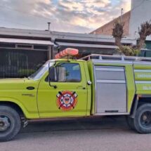 Bomberos Voluntarios de Vista Alegre sumaron un camión cedido por Rincón de los Sauces