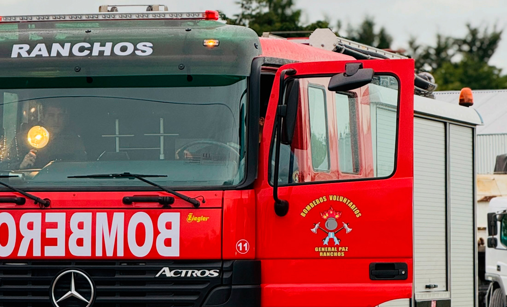 Bomberos Voluntarios de Ranchos incorporaron una autobomba a su parque automotor