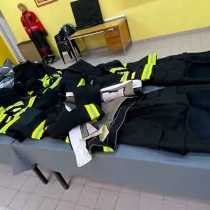Bomberos Voluntarios de Villa Regina incorporaron trajes estructurales de última generación