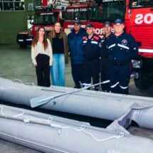 Bomberos Voluntarios de Carlos Casares recibieron una embarcación para emergencias hídricas