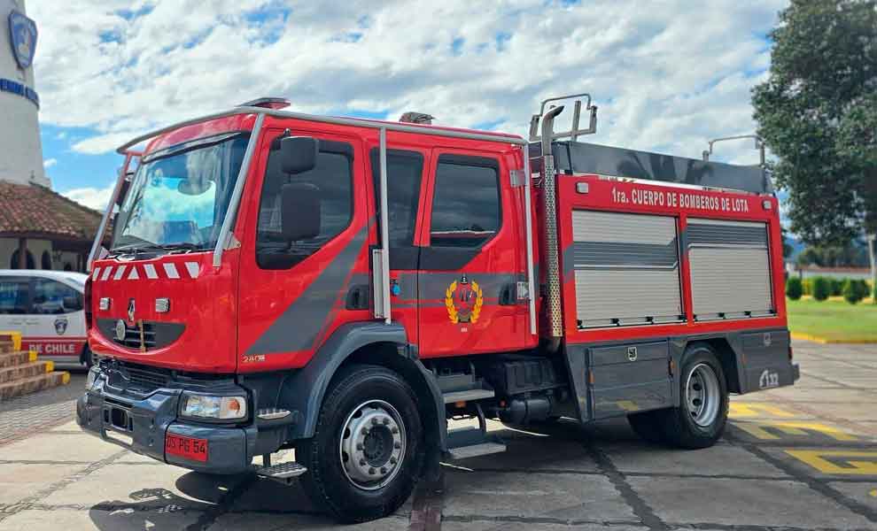 Entrega de carro B-1 recuperado tras ser afectado durante el combate de incendios forestales