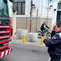 Directivos de Bomberos de San Martín fueron demorados durante una protesta