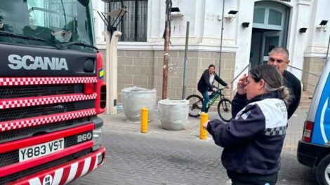 Directivos de Bomberos de San Martín fueron demorados durante una protesta